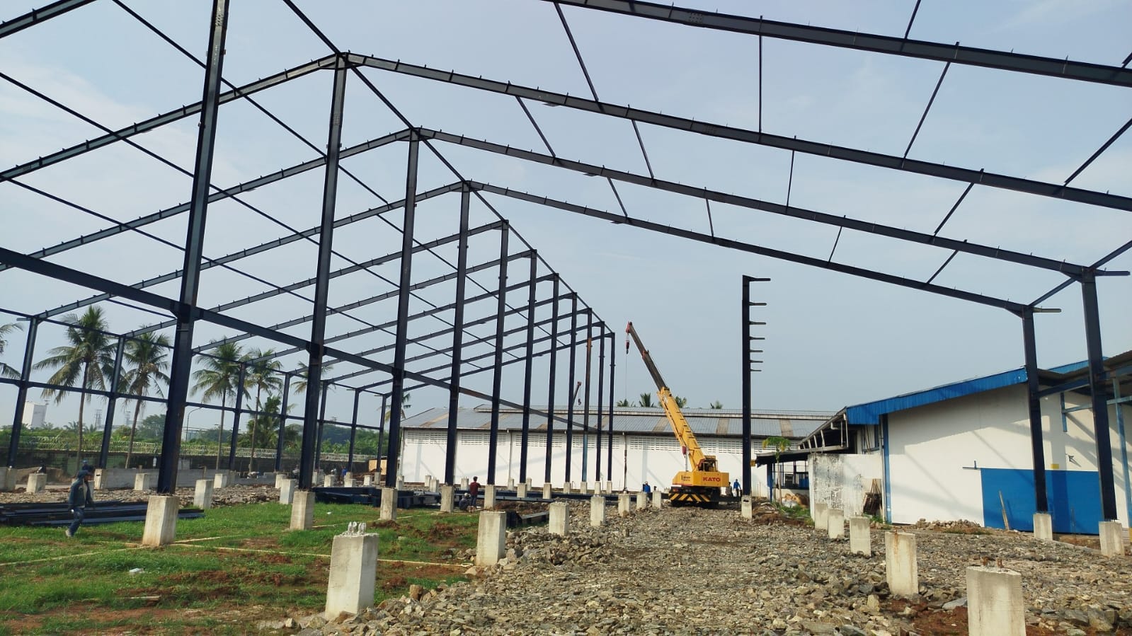 Pekerjaan Baja dan Sipil Bangunan Pabrik Sendal di Gembong Balaraja Tangerang